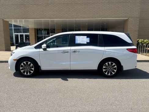 Certified 2024 Honda Odyssey EX-L image 1