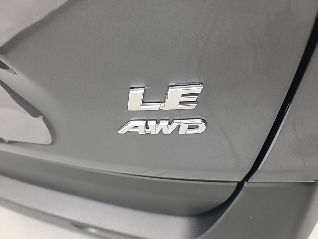 Used 2025 Toyota RAV4 LE AWD/4WD image 13