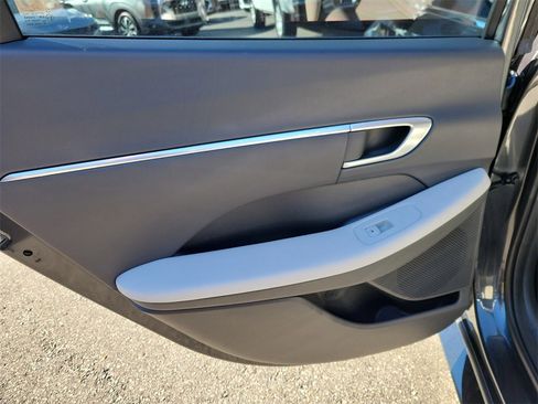 Used 2023 Hyundai Sonata SEL w/ Cargo Package image 12