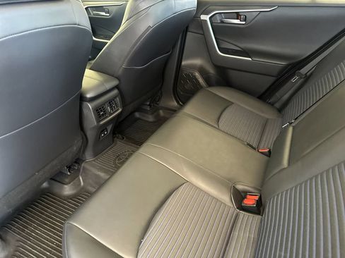 Used 2020 Toyota RAV4 XSE AWD/4WD image 11