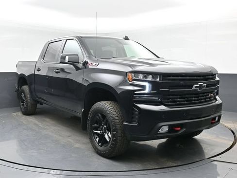 Used 2021 Chevrolet Silverado 1500 LT Trail Boss w/ Convenience Package II AWD/4WD image 2