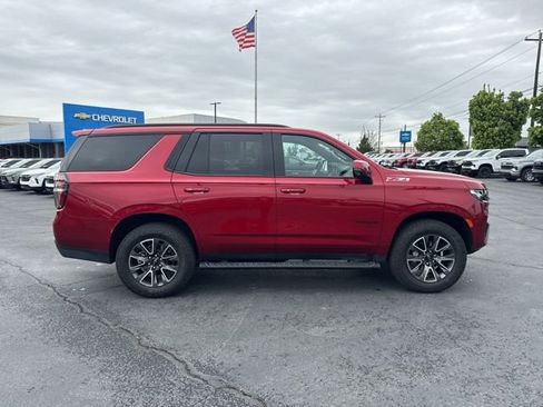 Used 2023 Chevrolet Tahoe Z71 w/ Luxury Package AWD/4WD image 8