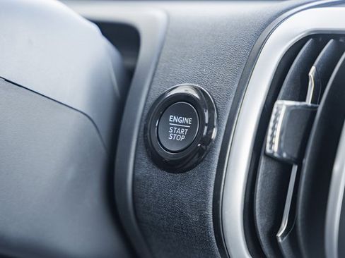 Certified 2025 Ford Expedition Active image 32