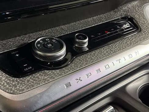 Used 2025 Ford Expedition Tremor AWD/4WD image 45