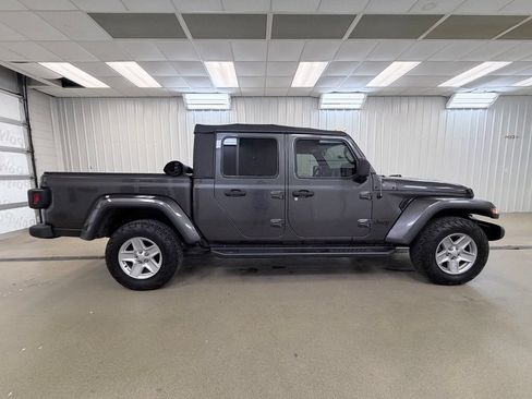 Used 2021 Jeep Gladiator Sport AWD/4WD image 5