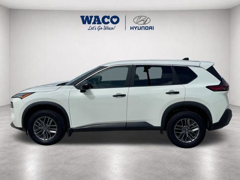Used 2023 Nissan Rogue S AWD/4WD image 4
