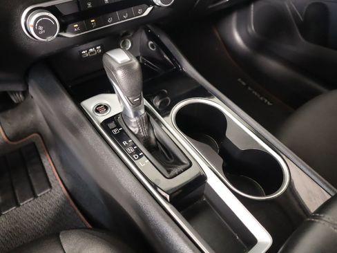 Used 2024 Nissan Altima 2.5 SV image 7