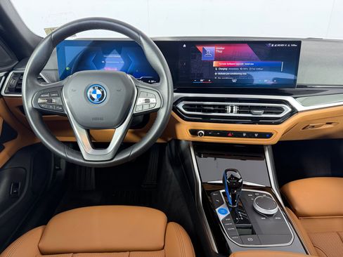 Used 2023 BMW i4 eDrive40 image 32