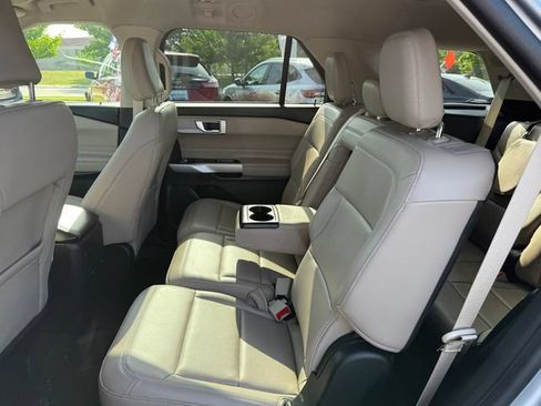 Certified 2023 Ford Explorer XLT w/ Equipment Group 202A AWD/4WD image 10
