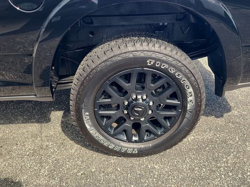 Used 2025 RAM 3500 Limited AWD/4WD image 8