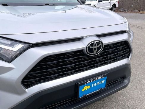 Used 2025 Toyota RAV4 LE image 28