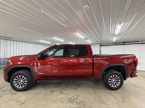 Used 2023 GMC Sierra 1500 AT4 w/ AT4 Premium Package AWD/4WD image 4