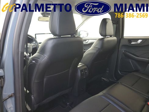 Used 2024 Ford Escape Platinum image 9