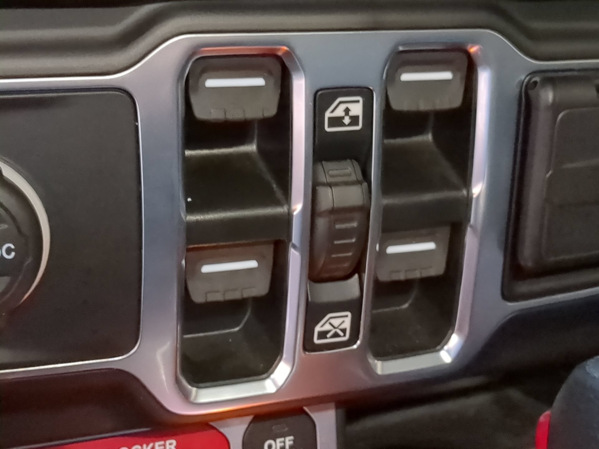 Used 2023 Jeep Gladiator Mojave w/ Trailer Tow Package AWD/4WD image 55