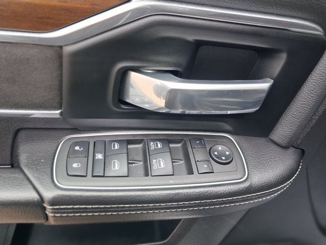 Used 2022 RAM 3500 Laramie AWD/4WD image 11