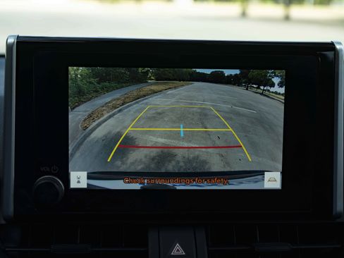 Used 2024 Toyota RAV4 XLE w/ Convenience Package FWD image 30