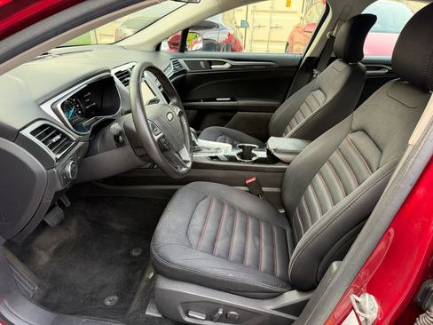Used 2015 Ford Fusion SE FWD image 14