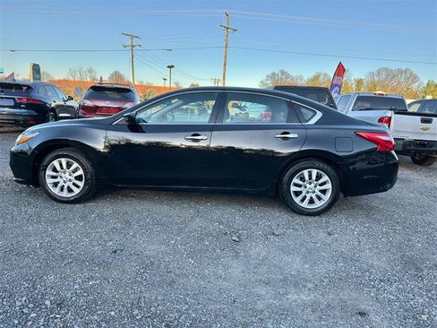 Used 2017 Nissan Altima 2.5 S w/ Power Driver Seat Package FWD image 10