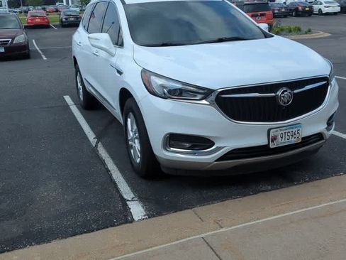 Used 2021 Buick Enclave Essence w/ Sound and Sites Package FWD image 2