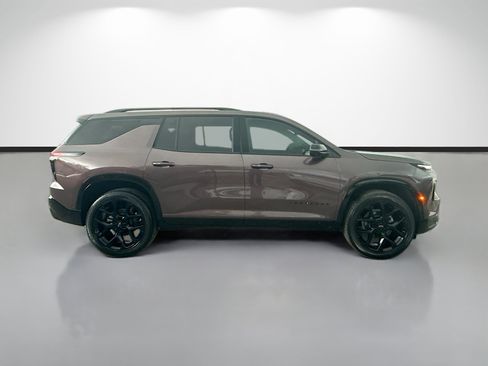 Used 2026 Chevrolet Traverse RS FWD image 2