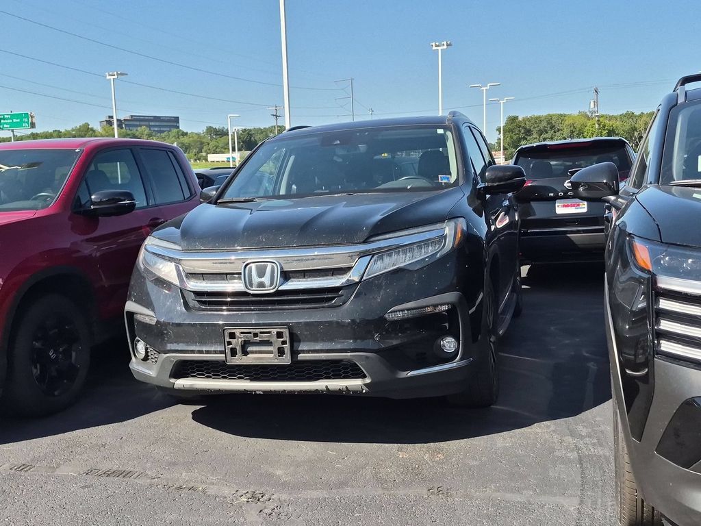 Used 2020 Honda Pilot Touring image 3