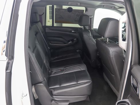 Used 2017 Chevrolet Suburban LT AWD/4WD image 15