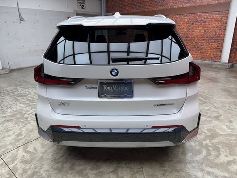Certified 2025 BMW X1 xDrive28i image 4