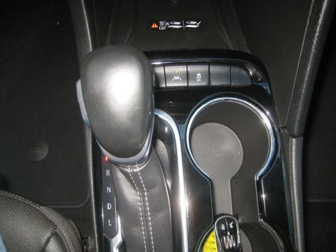 Used 2024 Buick Encore GX Sport Touring w/ Experience Buick Package image 21