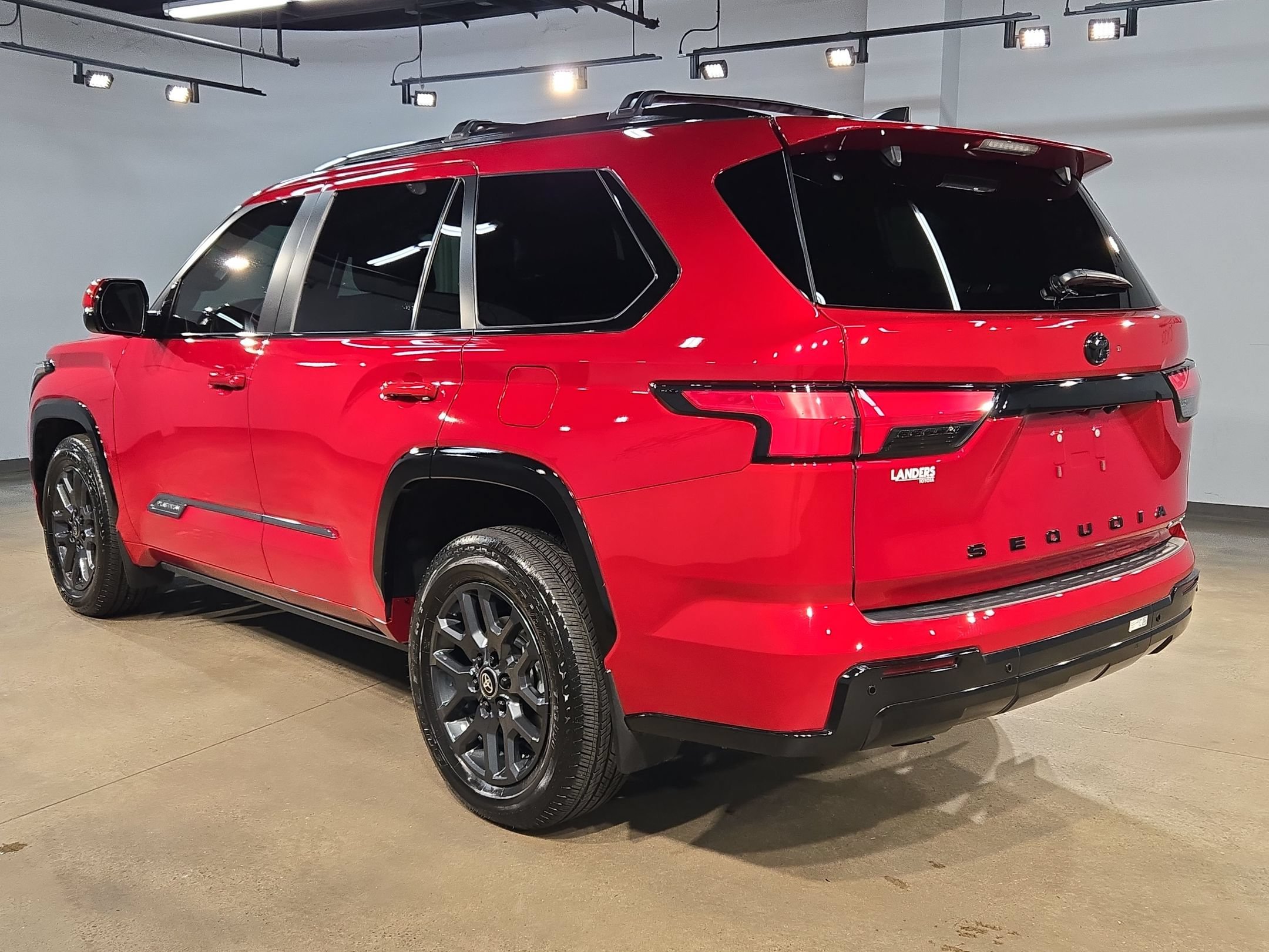 Certified 2025 Toyota Sequoia Platinum AWD/4WD image 5