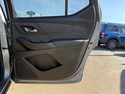 Used 2021 Chevrolet Traverse RS image 21