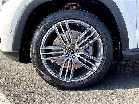 New 2026 Mercedes-Benz GLS 450 4MATIC image 11