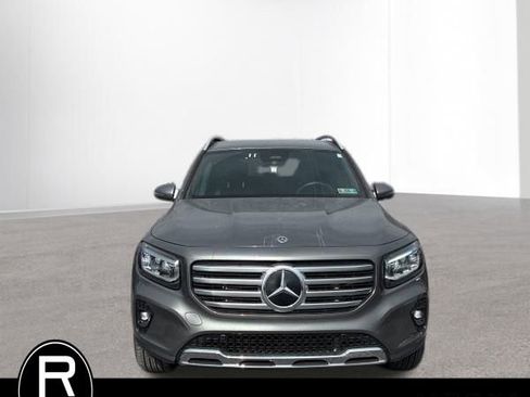 Used 2025 Mercedes-Benz GLB 250 4MATIC image 6