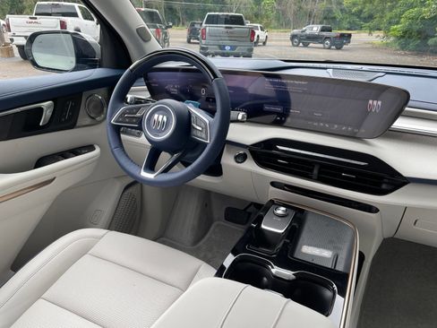 New 2026 Buick Enclave Avenir w/ Super Cruise Package FWD image 32