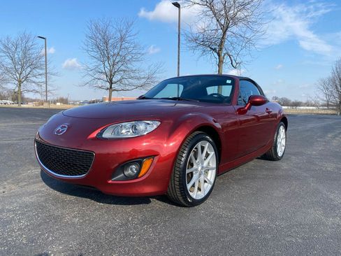 Used 2009 MAZDA MX-5 Miata Touring image 2