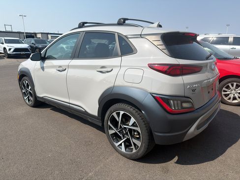 Used 2022 Hyundai Kona Limited AWD/4WD image 3