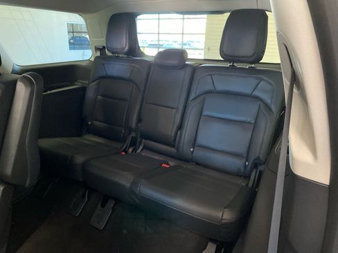 New 2026 Lincoln Navigator Reserve image 13