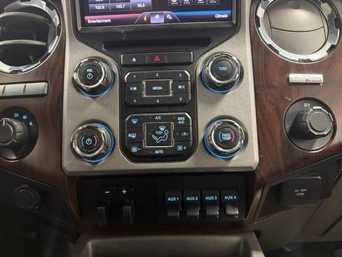 Used 2014 Ford F350 Lariat w/ Lariat Ultimate Package AWD/4WD image 25