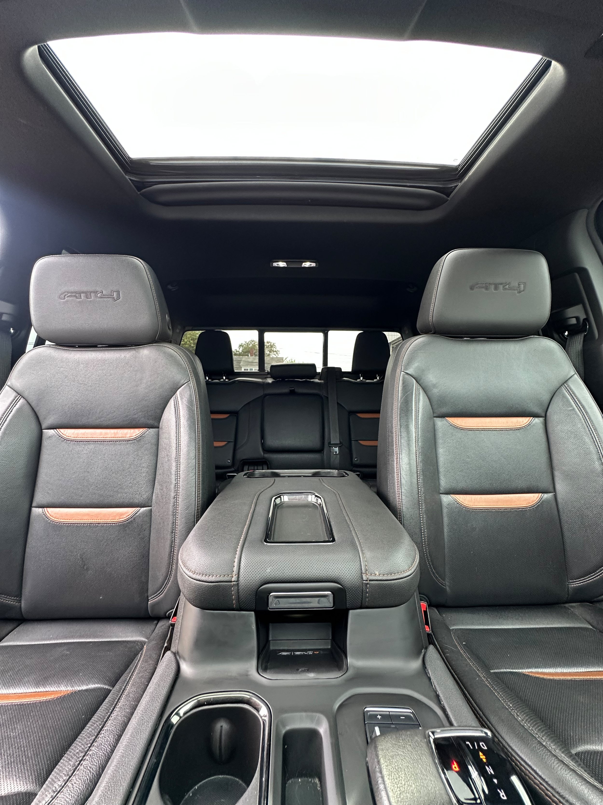 Used 2022 GMC Sierra 1500 AT4 w/ AT4 Premium Package AWD/4WD image 11