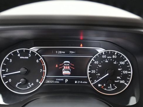 Used 2025 Nissan Rogue SV FWD image 17