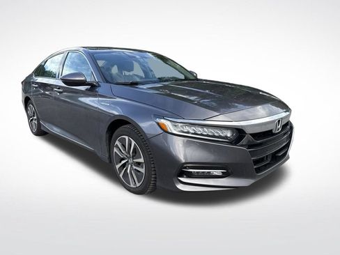 Used 2019 Honda Accord Touring image 2