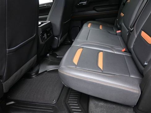 Used 2023 GMC Sierra 1500 AT4 w/ Technology Package AWD/4WD image 21