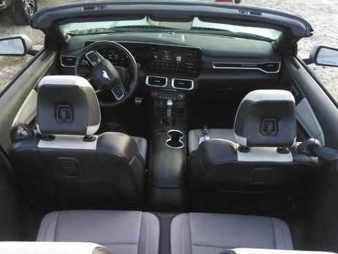 Used 2024 Ford Mustang Premium image 2