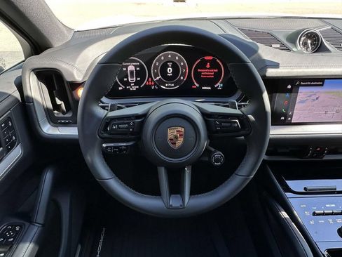 New 2026 Porsche Cayenne Coupe AWD/4WD image 15