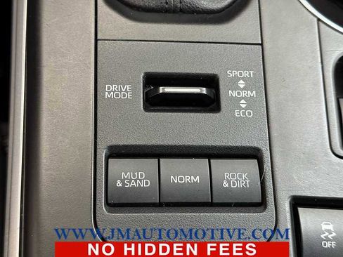 Used 2022 Toyota Highlander XLE image 37