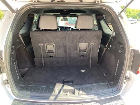 Used 2025 Dodge Durango R/T w/ Blacktop Package AWD/4WD image 7
