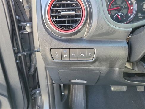 Used 2019 Hyundai Kona Ultimate image 13