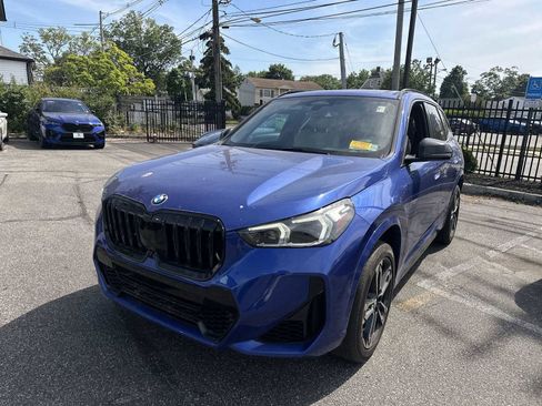 Certified 2023 BMW X1 xDrive28i w/ Premium Package AWD/4WD image 3