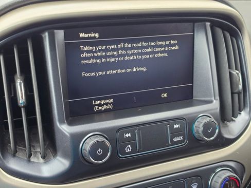 Used 2022 GMC Canyon Denali w/ Denali Black Edition Package AWD/4WD image 28