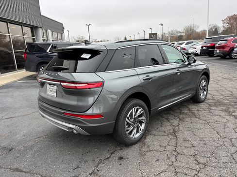 New 2026 Lincoln Corsair Premiere image 7