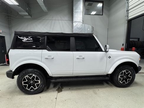 Used 2021 Ford Bronco Outer Banks AWD/4WD image 9
